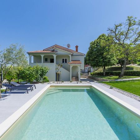 Holiday Home Carlo - Ipc102 By Interhome Pićan Esterno foto
