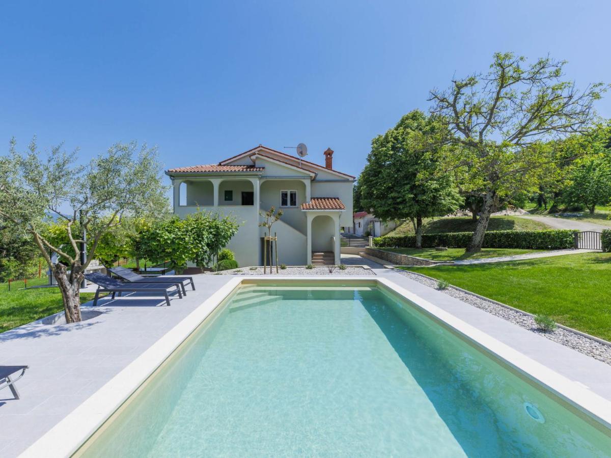 Holiday Home Carlo - Ipc102 By Interhome Pićan Esterno foto